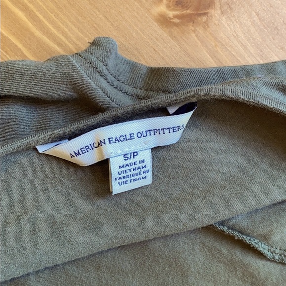 Olive green cross back crop top - Picture 3 of 3